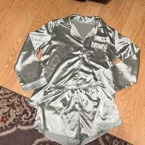 Satin Pajama Set in Mint Green size small